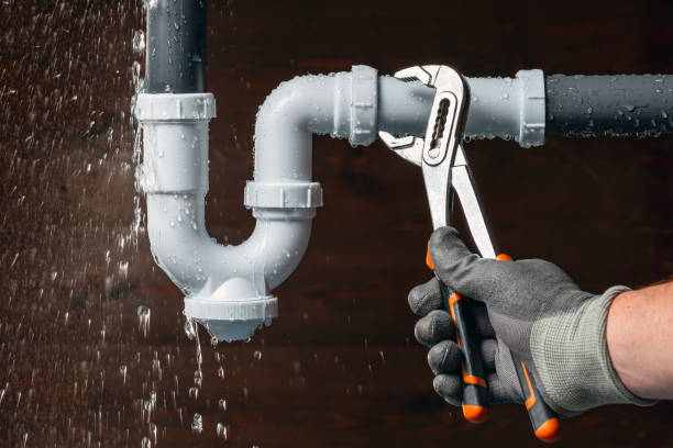 Professional Emergency Plumber technician working in Mark, IL